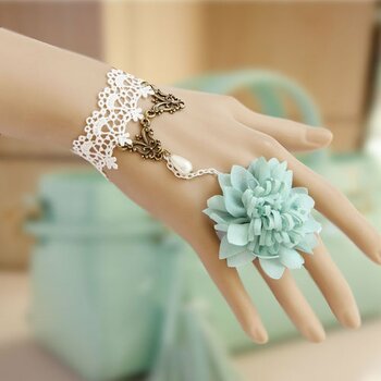 Barock Armband Blüten Zauber aus Spitze  mit Blüten Ring