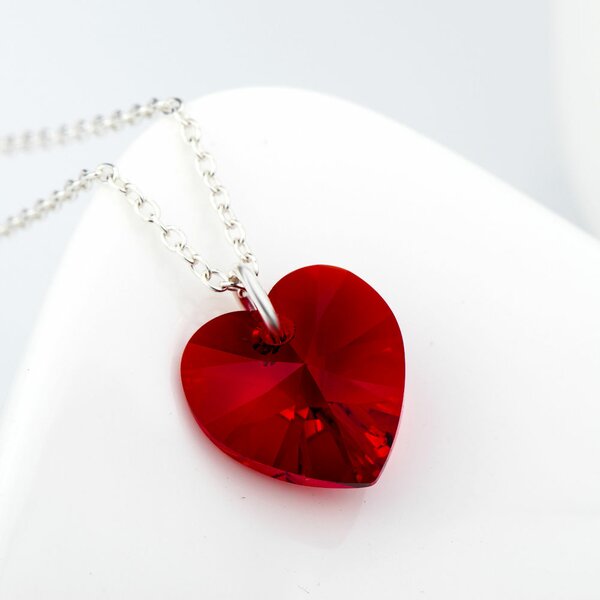 Anhänger Swarovski Elements Heart rot aus 925 Silber inkl. Kette  im Etui