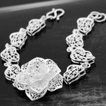 Armband Rosenblüte filigran Silber im Organza Beutel