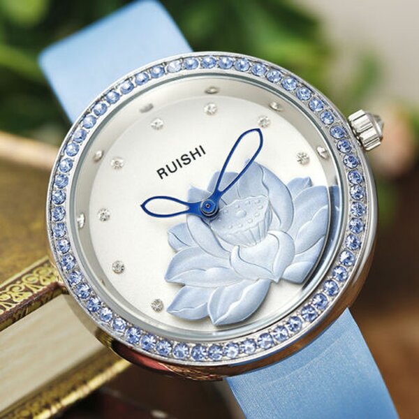 Damen Armbanduhr 3D Lotus Blüte mit Zirkonien silber blau