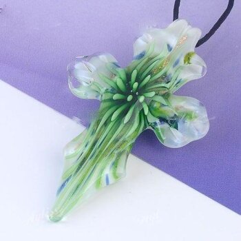Kreuz Anhänger Glas Kunst grün ohne Kette